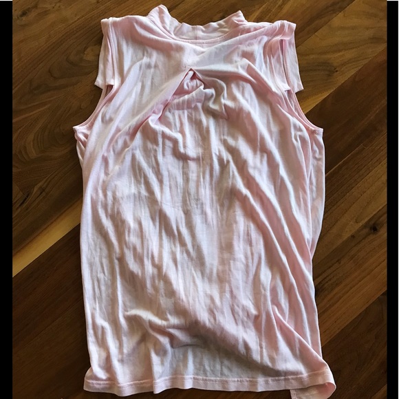 Akemi & Kin Pink Top - Picture 2 of 3